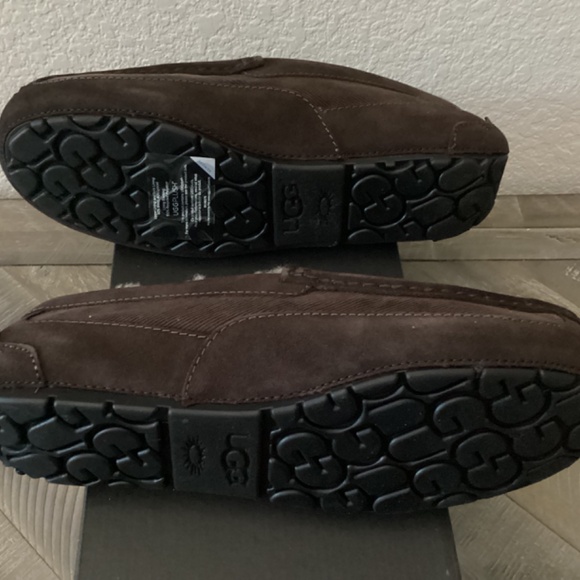 UGG Ascot Corduroy II Driver (Men), size 8 - Picture 10 of 15